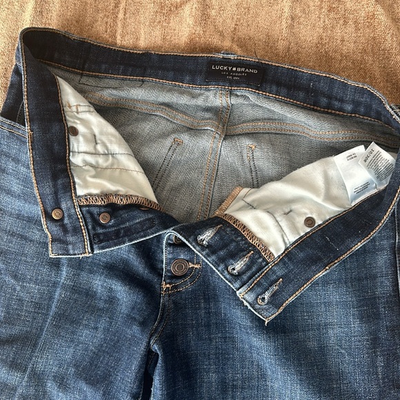 EUC Lucky Brand Boot Cut Jeans - Picture 3 of 3